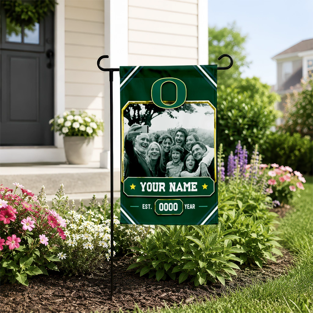 oregon-ducks-garden-flag-customized-photo-frame-green-new-arrival.webp